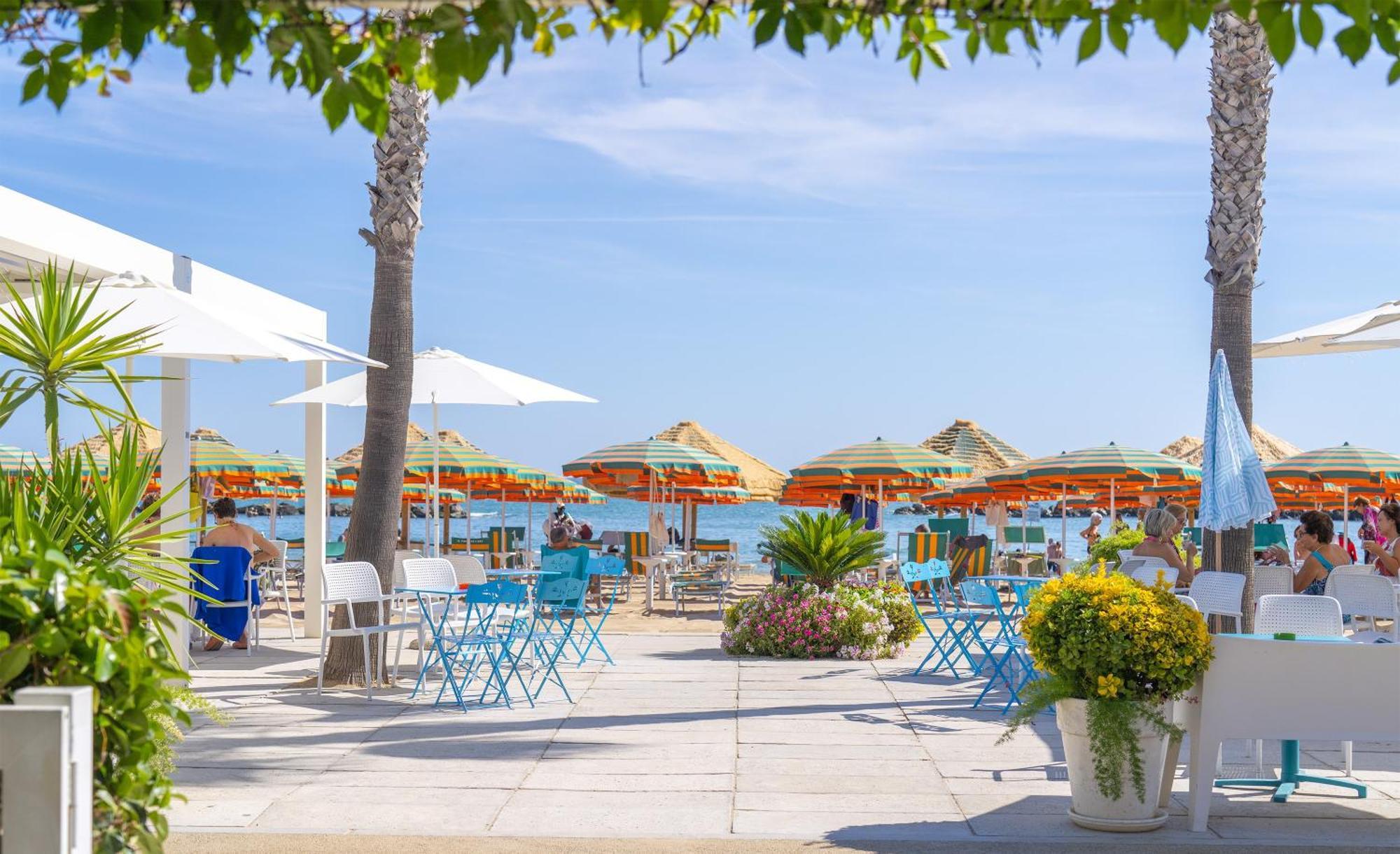 Punta De L'est Hotel 3*