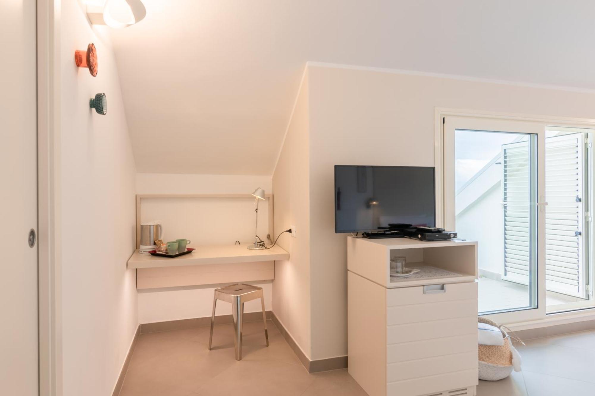 Hotel Punta De L'est 3*